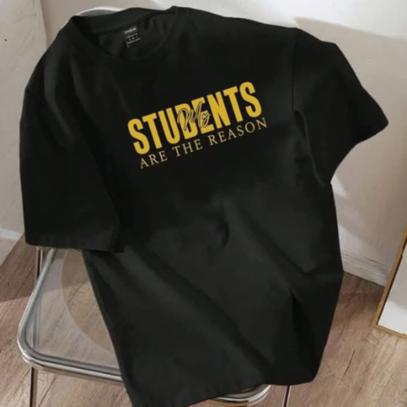 printed drop shoulder t shirt.